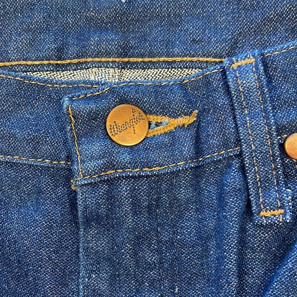 NEW Woman’s Wrangler Jeans - Picture 7 of 10